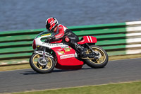 enduro-digital-images;event-digital-images;eventdigitalimages;mallory-park;mallory-park-photographs;mallory-park-trackday;mallory-park-trackday-photographs;no-limits-trackdays;peter-wileman-photography;racing-digital-images;trackday-digital-images;trackday-photos