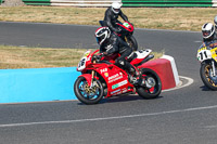 enduro-digital-images;event-digital-images;eventdigitalimages;mallory-park;mallory-park-photographs;mallory-park-trackday;mallory-park-trackday-photographs;no-limits-trackdays;peter-wileman-photography;racing-digital-images;trackday-digital-images;trackday-photos