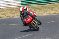 enduro-digital-images;event-digital-images;eventdigitalimages;mallory-park;mallory-park-photographs;mallory-park-trackday;mallory-park-trackday-photographs;no-limits-trackdays;peter-wileman-photography;racing-digital-images;trackday-digital-images;trackday-photos