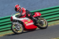 enduro-digital-images;event-digital-images;eventdigitalimages;mallory-park;mallory-park-photographs;mallory-park-trackday;mallory-park-trackday-photographs;no-limits-trackdays;peter-wileman-photography;racing-digital-images;trackday-digital-images;trackday-photos