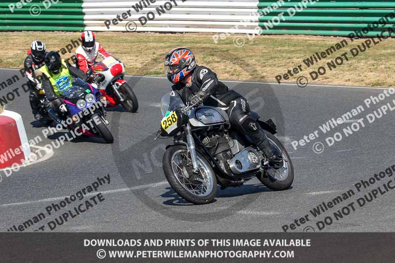 enduro digital images;event digital images;eventdigitalimages;mallory park;mallory park photographs;mallory park trackday;mallory park trackday photographs;no limits trackdays;peter wileman photography;racing digital images;trackday digital images;trackday photos
