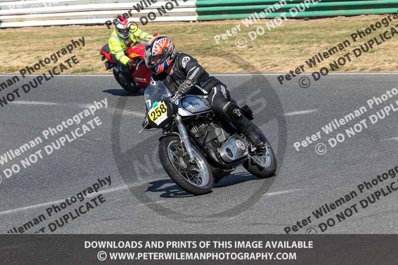 enduro digital images;event digital images;eventdigitalimages;mallory park;mallory park photographs;mallory park trackday;mallory park trackday photographs;no limits trackdays;peter wileman photography;racing digital images;trackday digital images;trackday photos