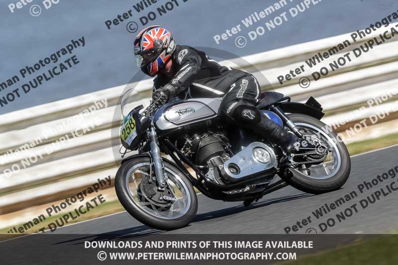 enduro digital images;event digital images;eventdigitalimages;mallory park;mallory park photographs;mallory park trackday;mallory park trackday photographs;no limits trackdays;peter wileman photography;racing digital images;trackday digital images;trackday photos