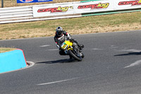 enduro-digital-images;event-digital-images;eventdigitalimages;mallory-park;mallory-park-photographs;mallory-park-trackday;mallory-park-trackday-photographs;no-limits-trackdays;peter-wileman-photography;racing-digital-images;trackday-digital-images;trackday-photos