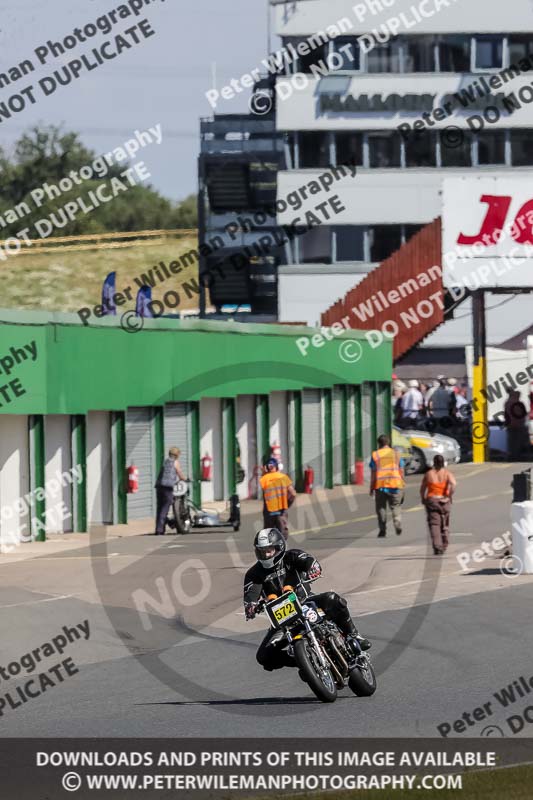 Vintage motorcycle club;eventdigitalimages;mallory park;mallory park trackday photographs;no limits trackdays;peter wileman photography;trackday digital images;trackday photos;vmcc festival 1000 bikes photographs