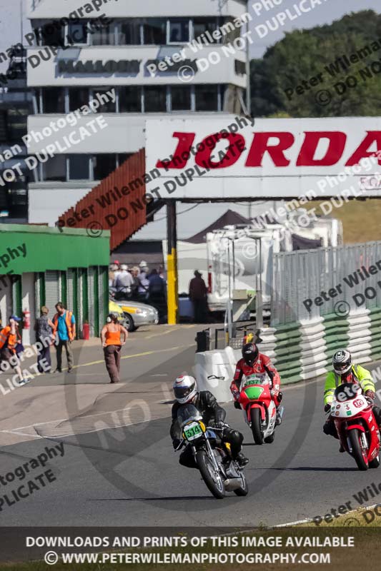 Vintage motorcycle club;eventdigitalimages;mallory park;mallory park trackday photographs;no limits trackdays;peter wileman photography;trackday digital images;trackday photos;vmcc festival 1000 bikes photographs