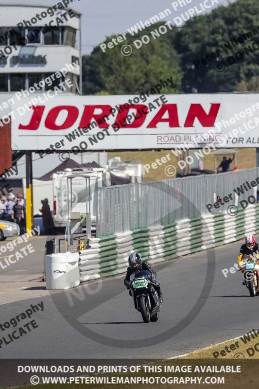 Vintage motorcycle club;eventdigitalimages;mallory park;mallory park trackday photographs;no limits trackdays;peter wileman photography;trackday digital images;trackday photos;vmcc festival 1000 bikes photographs