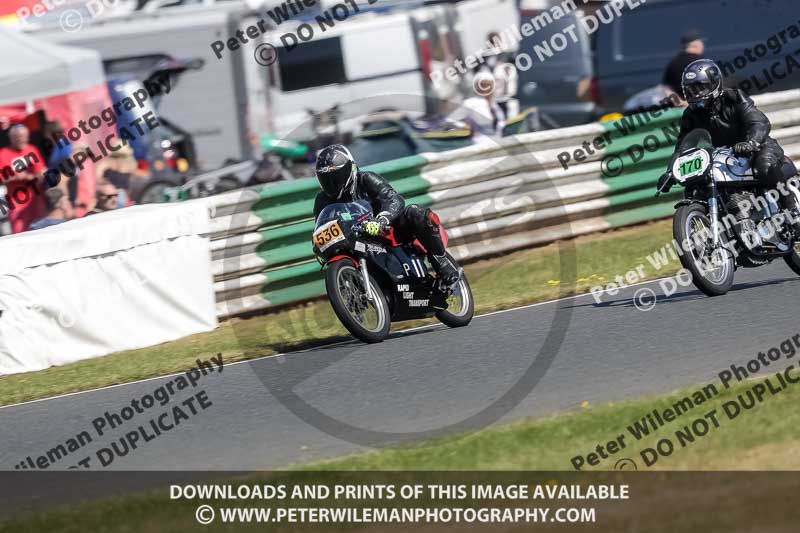 Vintage motorcycle club;eventdigitalimages;mallory park;mallory park trackday photographs;no limits trackdays;peter wileman photography;trackday digital images;trackday photos;vmcc festival 1000 bikes photographs