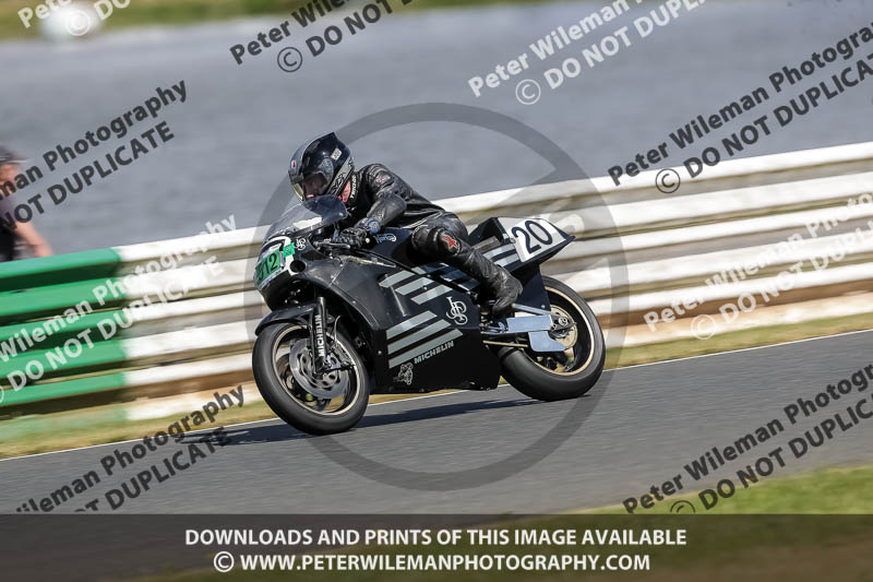 Vintage motorcycle club;eventdigitalimages;mallory park;mallory park trackday photographs;no limits trackdays;peter wileman photography;trackday digital images;trackday photos;vmcc festival 1000 bikes photographs