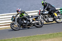 Vintage-motorcycle-club;eventdigitalimages;mallory-park;mallory-park-trackday-photographs;no-limits-trackdays;peter-wileman-photography;trackday-digital-images;trackday-photos;vmcc-festival-1000-bikes-photographs