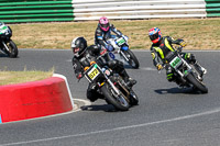 Vintage-motorcycle-club;eventdigitalimages;mallory-park;mallory-park-trackday-photographs;no-limits-trackdays;peter-wileman-photography;trackday-digital-images;trackday-photos;vmcc-festival-1000-bikes-photographs