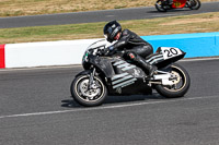 Vintage-motorcycle-club;eventdigitalimages;mallory-park;mallory-park-trackday-photographs;no-limits-trackdays;peter-wileman-photography;trackday-digital-images;trackday-photos;vmcc-festival-1000-bikes-photographs