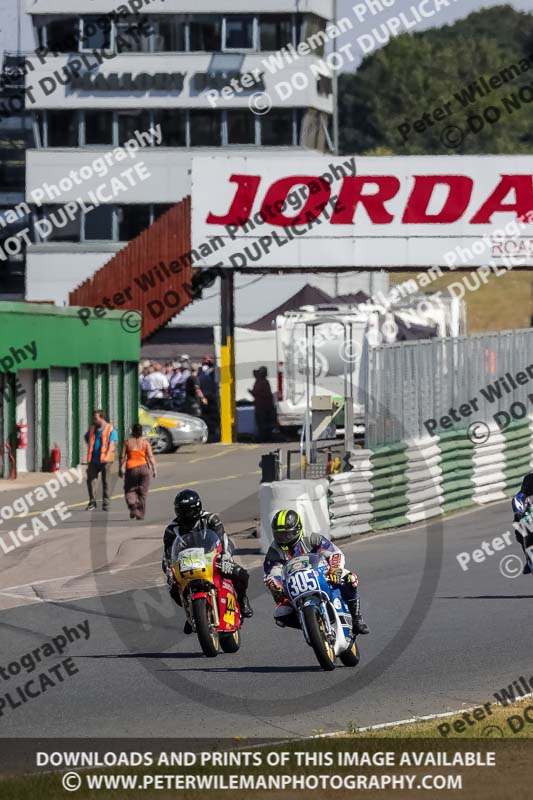 Vintage motorcycle club;eventdigitalimages;mallory park;mallory park trackday photographs;no limits trackdays;peter wileman photography;trackday digital images;trackday photos;vmcc festival 1000 bikes photographs