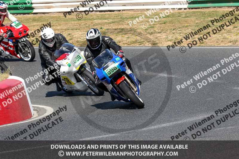 Vintage motorcycle club;eventdigitalimages;mallory park;mallory park trackday photographs;no limits trackdays;peter wileman photography;trackday digital images;trackday photos;vmcc festival 1000 bikes photographs