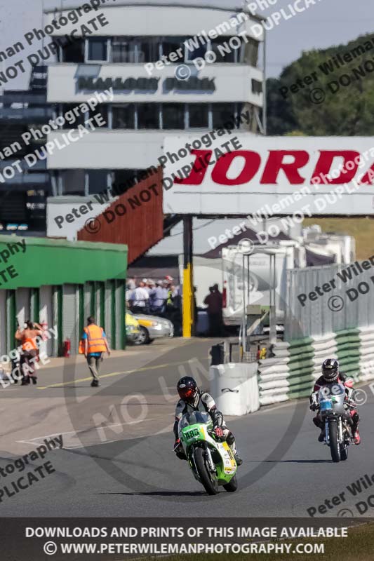 Vintage motorcycle club;eventdigitalimages;mallory park;mallory park trackday photographs;no limits trackdays;peter wileman photography;trackday digital images;trackday photos;vmcc festival 1000 bikes photographs