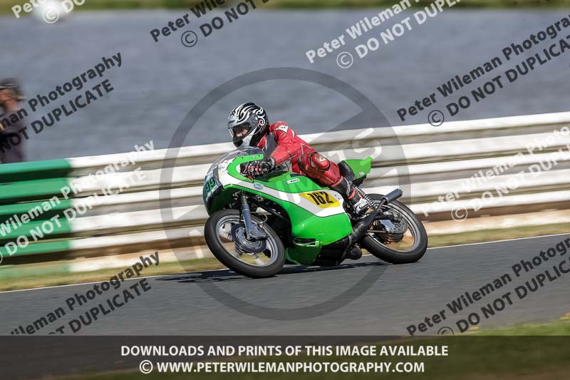 Vintage motorcycle club;eventdigitalimages;mallory park;mallory park trackday photographs;no limits trackdays;peter wileman photography;trackday digital images;trackday photos;vmcc festival 1000 bikes photographs