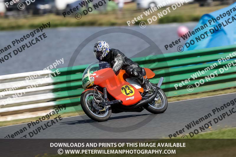 Vintage motorcycle club;eventdigitalimages;mallory park;mallory park trackday photographs;no limits trackdays;peter wileman photography;trackday digital images;trackday photos;vmcc festival 1000 bikes photographs