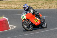 Vintage-motorcycle-club;eventdigitalimages;mallory-park;mallory-park-trackday-photographs;no-limits-trackdays;peter-wileman-photography;trackday-digital-images;trackday-photos;vmcc-festival-1000-bikes-photographs