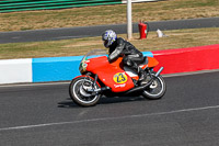 Vintage-motorcycle-club;eventdigitalimages;mallory-park;mallory-park-trackday-photographs;no-limits-trackdays;peter-wileman-photography;trackday-digital-images;trackday-photos;vmcc-festival-1000-bikes-photographs