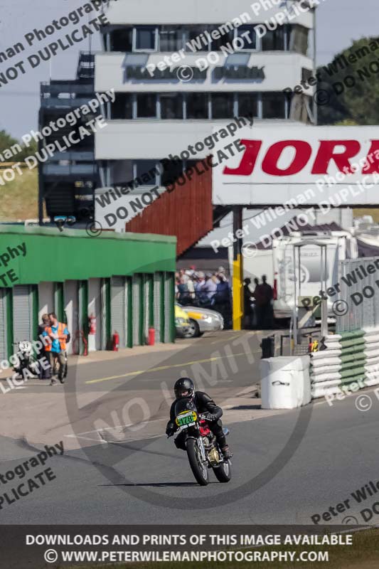 Vintage motorcycle club;eventdigitalimages;mallory park;mallory park trackday photographs;no limits trackdays;peter wileman photography;trackday digital images;trackday photos;vmcc festival 1000 bikes photographs