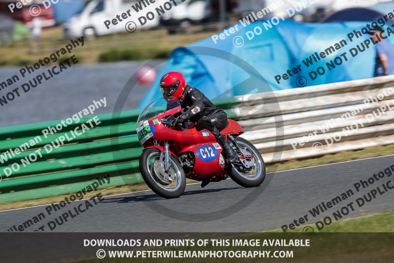 Vintage motorcycle club;eventdigitalimages;mallory park;mallory park trackday photographs;no limits trackdays;peter wileman photography;trackday digital images;trackday photos;vmcc festival 1000 bikes photographs