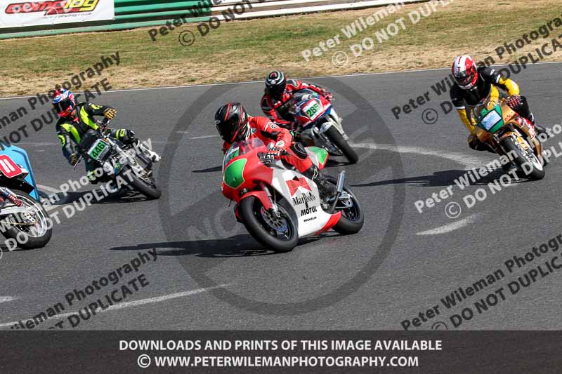Vintage motorcycle club;eventdigitalimages;mallory park;mallory park trackday photographs;no limits trackdays;peter wileman photography;trackday digital images;trackday photos;vmcc festival 1000 bikes photographs