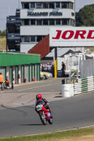 Vintage-motorcycle-club;eventdigitalimages;mallory-park;mallory-park-trackday-photographs;no-limits-trackdays;peter-wileman-photography;trackday-digital-images;trackday-photos;vmcc-festival-1000-bikes-photographs