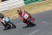 Vintage-motorcycle-club;eventdigitalimages;mallory-park;mallory-park-trackday-photographs;no-limits-trackdays;peter-wileman-photography;trackday-digital-images;trackday-photos;vmcc-festival-1000-bikes-photographs