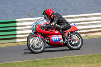 Vintage-motorcycle-club;eventdigitalimages;mallory-park;mallory-park-trackday-photographs;no-limits-trackdays;peter-wileman-photography;trackday-digital-images;trackday-photos;vmcc-festival-1000-bikes-photographs