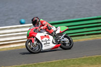 Vintage-motorcycle-club;eventdigitalimages;mallory-park;mallory-park-trackday-photographs;no-limits-trackdays;peter-wileman-photography;trackday-digital-images;trackday-photos;vmcc-festival-1000-bikes-photographs