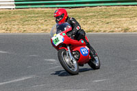 Vintage-motorcycle-club;eventdigitalimages;mallory-park;mallory-park-trackday-photographs;no-limits-trackdays;peter-wileman-photography;trackday-digital-images;trackday-photos;vmcc-festival-1000-bikes-photographs