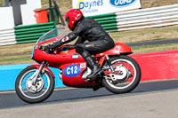 Vintage-motorcycle-club;eventdigitalimages;mallory-park;mallory-park-trackday-photographs;no-limits-trackdays;peter-wileman-photography;trackday-digital-images;trackday-photos;vmcc-festival-1000-bikes-photographs