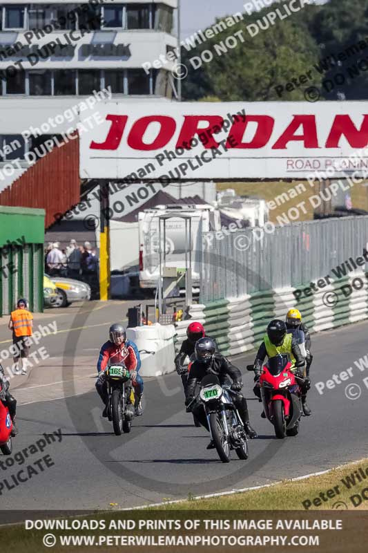 Vintage motorcycle club;eventdigitalimages;mallory park;mallory park trackday photographs;no limits trackdays;peter wileman photography;trackday digital images;trackday photos;vmcc festival 1000 bikes photographs