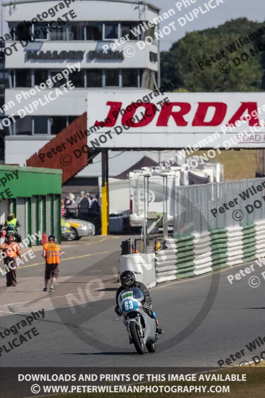 Vintage motorcycle club;eventdigitalimages;mallory park;mallory park trackday photographs;no limits trackdays;peter wileman photography;trackday digital images;trackday photos;vmcc festival 1000 bikes photographs