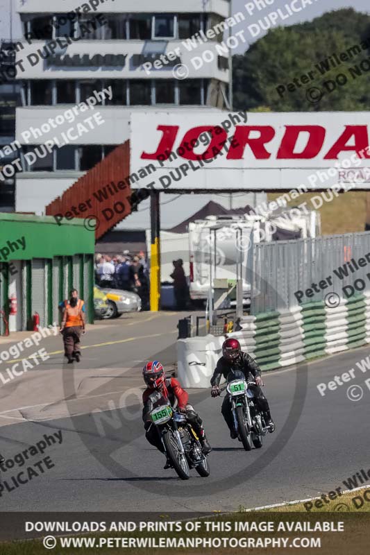 Vintage motorcycle club;eventdigitalimages;mallory park;mallory park trackday photographs;no limits trackdays;peter wileman photography;trackday digital images;trackday photos;vmcc festival 1000 bikes photographs