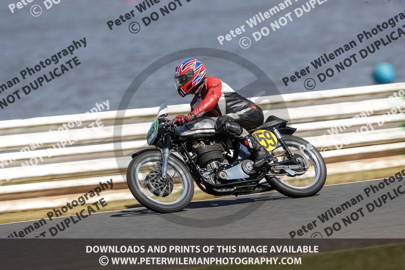 Vintage motorcycle club;eventdigitalimages;mallory park;mallory park trackday photographs;no limits trackdays;peter wileman photography;trackday digital images;trackday photos;vmcc festival 1000 bikes photographs