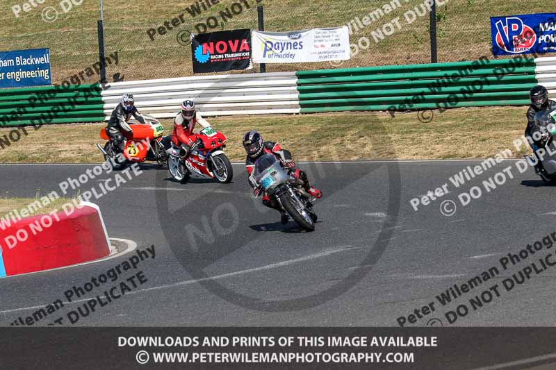 Vintage motorcycle club;eventdigitalimages;mallory park;mallory park trackday photographs;no limits trackdays;peter wileman photography;trackday digital images;trackday photos;vmcc festival 1000 bikes photographs
