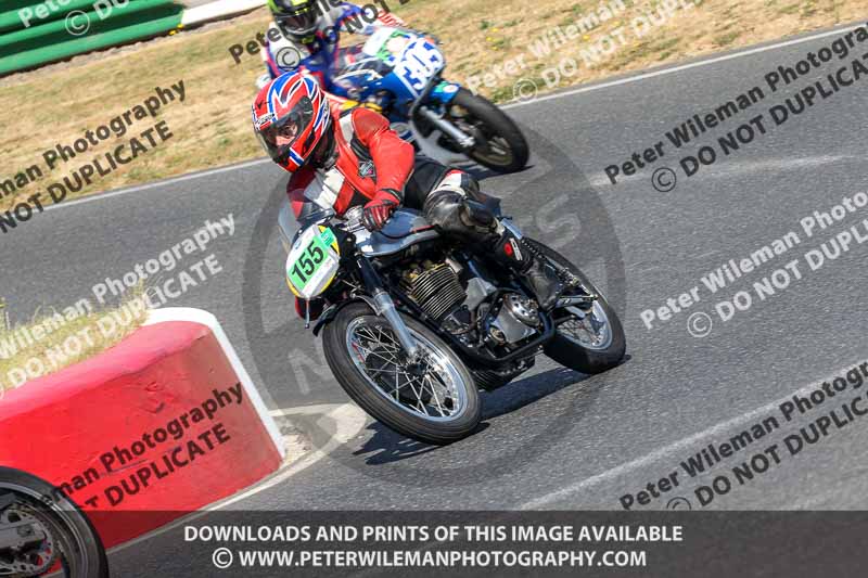 Vintage motorcycle club;eventdigitalimages;mallory park;mallory park trackday photographs;no limits trackdays;peter wileman photography;trackday digital images;trackday photos;vmcc festival 1000 bikes photographs