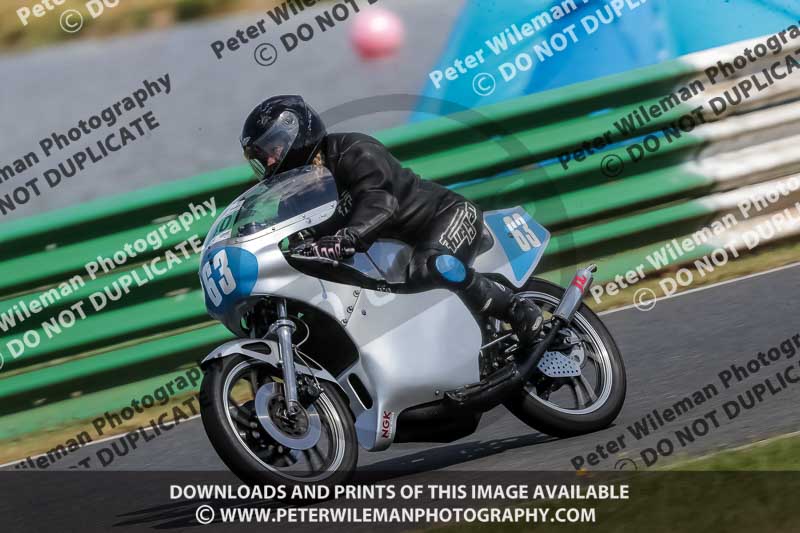 Vintage motorcycle club;eventdigitalimages;mallory park;mallory park trackday photographs;no limits trackdays;peter wileman photography;trackday digital images;trackday photos;vmcc festival 1000 bikes photographs