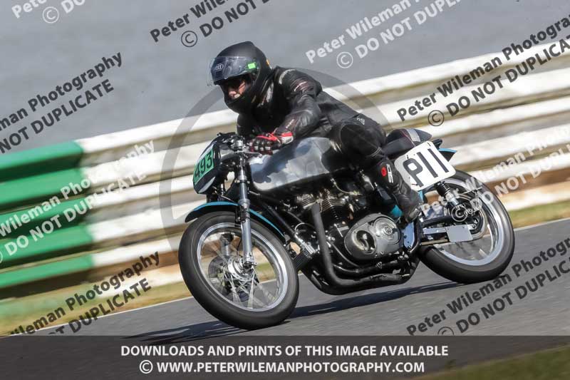 Vintage motorcycle club;eventdigitalimages;mallory park;mallory park trackday photographs;no limits trackdays;peter wileman photography;trackday digital images;trackday photos;vmcc festival 1000 bikes photographs