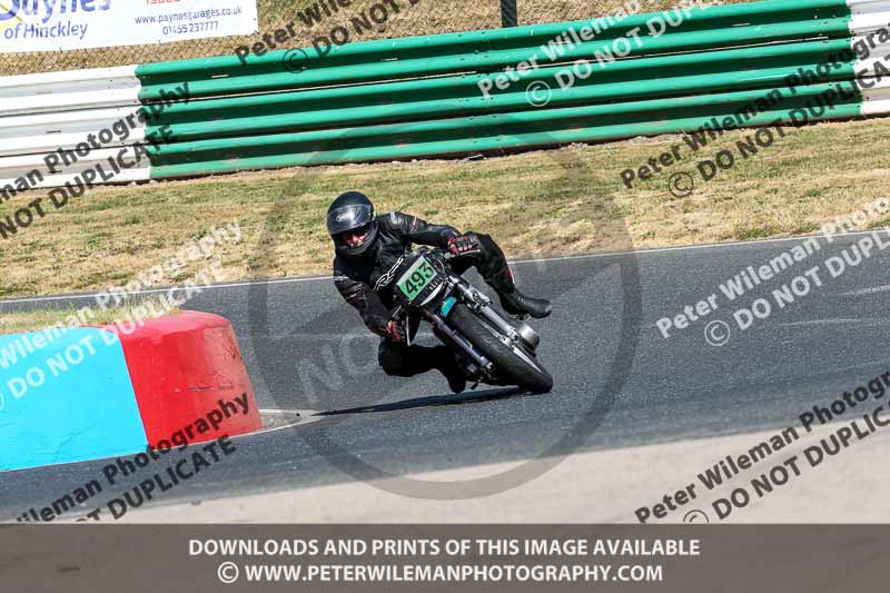 Vintage motorcycle club;eventdigitalimages;mallory park;mallory park trackday photographs;no limits trackdays;peter wileman photography;trackday digital images;trackday photos;vmcc festival 1000 bikes photographs