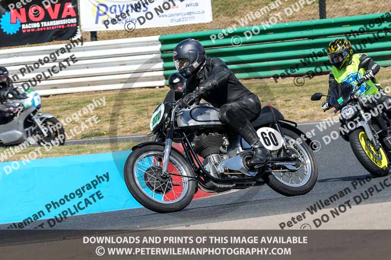 Vintage motorcycle club;eventdigitalimages;mallory park;mallory park trackday photographs;no limits trackdays;peter wileman photography;trackday digital images;trackday photos;vmcc festival 1000 bikes photographs