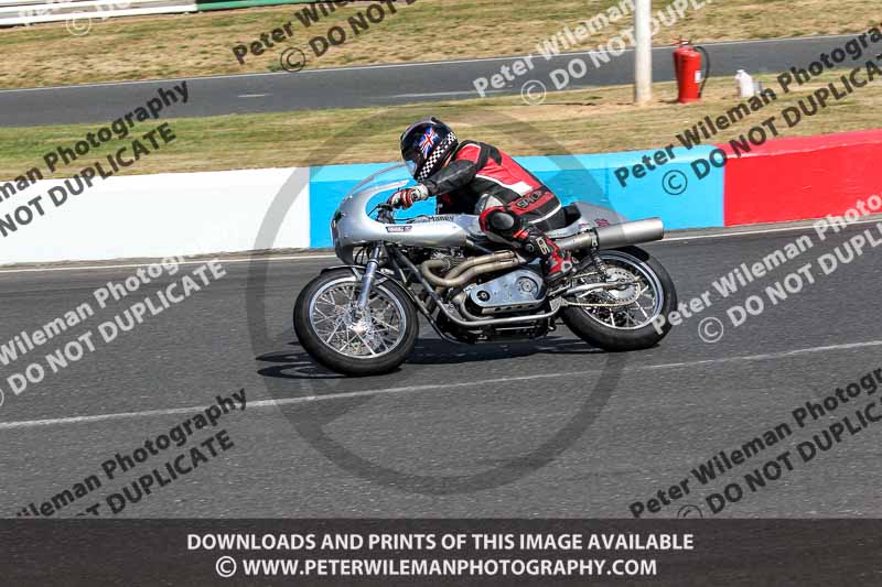 Vintage motorcycle club;eventdigitalimages;mallory park;mallory park trackday photographs;no limits trackdays;peter wileman photography;trackday digital images;trackday photos;vmcc festival 1000 bikes photographs