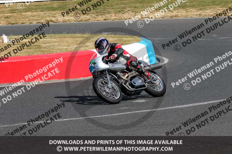 Vintage motorcycle club;eventdigitalimages;mallory park;mallory park trackday photographs;no limits trackdays;peter wileman photography;trackday digital images;trackday photos;vmcc festival 1000 bikes photographs
