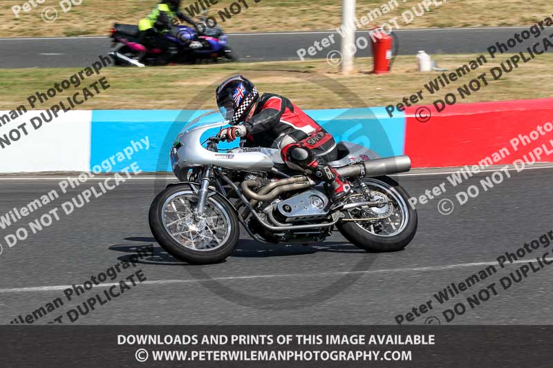 Vintage motorcycle club;eventdigitalimages;mallory park;mallory park trackday photographs;no limits trackdays;peter wileman photography;trackday digital images;trackday photos;vmcc festival 1000 bikes photographs