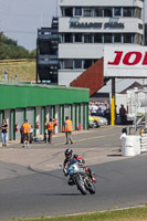 Vintage-motorcycle-club;eventdigitalimages;mallory-park;mallory-park-trackday-photographs;no-limits-trackdays;peter-wileman-photography;trackday-digital-images;trackday-photos;vmcc-festival-1000-bikes-photographs