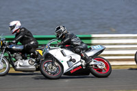 Vintage-motorcycle-club;eventdigitalimages;mallory-park;mallory-park-trackday-photographs;no-limits-trackdays;peter-wileman-photography;trackday-digital-images;trackday-photos;vmcc-festival-1000-bikes-photographs