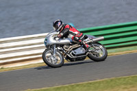 Vintage-motorcycle-club;eventdigitalimages;mallory-park;mallory-park-trackday-photographs;no-limits-trackdays;peter-wileman-photography;trackday-digital-images;trackday-photos;vmcc-festival-1000-bikes-photographs