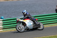 Vintage-motorcycle-club;eventdigitalimages;mallory-park;mallory-park-trackday-photographs;no-limits-trackdays;peter-wileman-photography;trackday-digital-images;trackday-photos;vmcc-festival-1000-bikes-photographs
