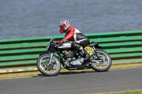 Vintage-motorcycle-club;eventdigitalimages;mallory-park;mallory-park-trackday-photographs;no-limits-trackdays;peter-wileman-photography;trackday-digital-images;trackday-photos;vmcc-festival-1000-bikes-photographs